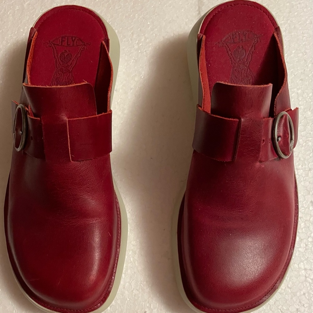 Fly London Red Boll Leather Buckle Mules Pre-Owned EU 41, US 10-10.5